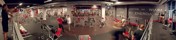 Fabryka Formy Amber Kalisz: Siłownia idealna? Sprawdź cennik i zajęcia!