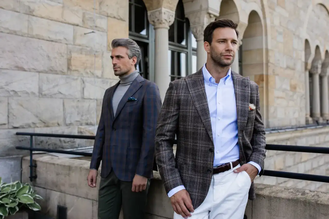 Jaki krawat do marynarki w kratę – unikaj modowych wpadek