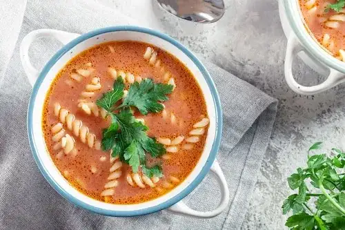 Czy można zamrozić zupę pomidorową ze śmietaną bez utraty smaku?