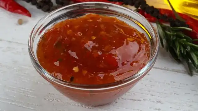 Sos słodko-kwaśny jak z restauracji! Przygotuj go w swojej kuchni