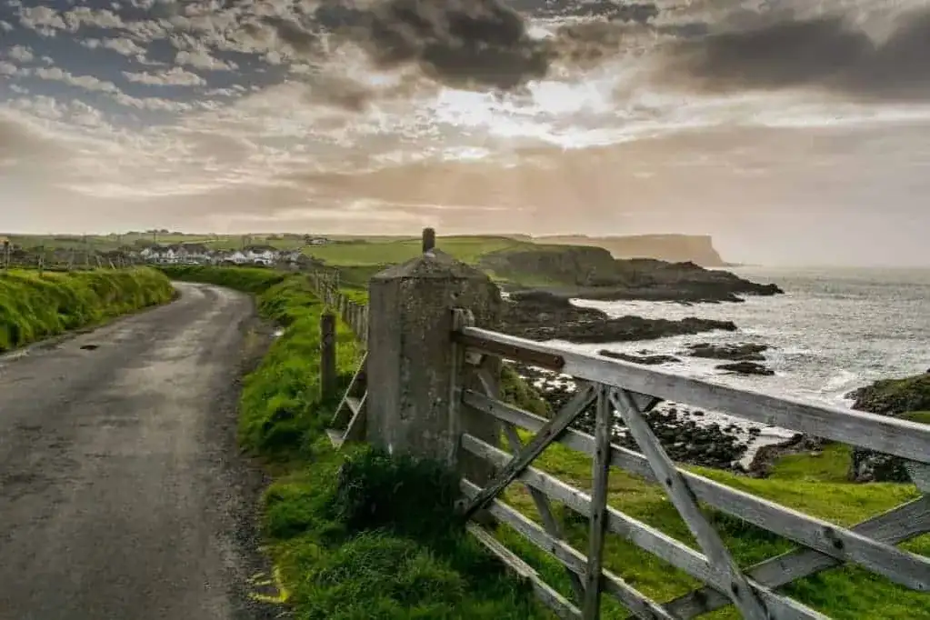 Niezapomniane atrakcje w Irlandii Północnej, które musisz zobaczyć
