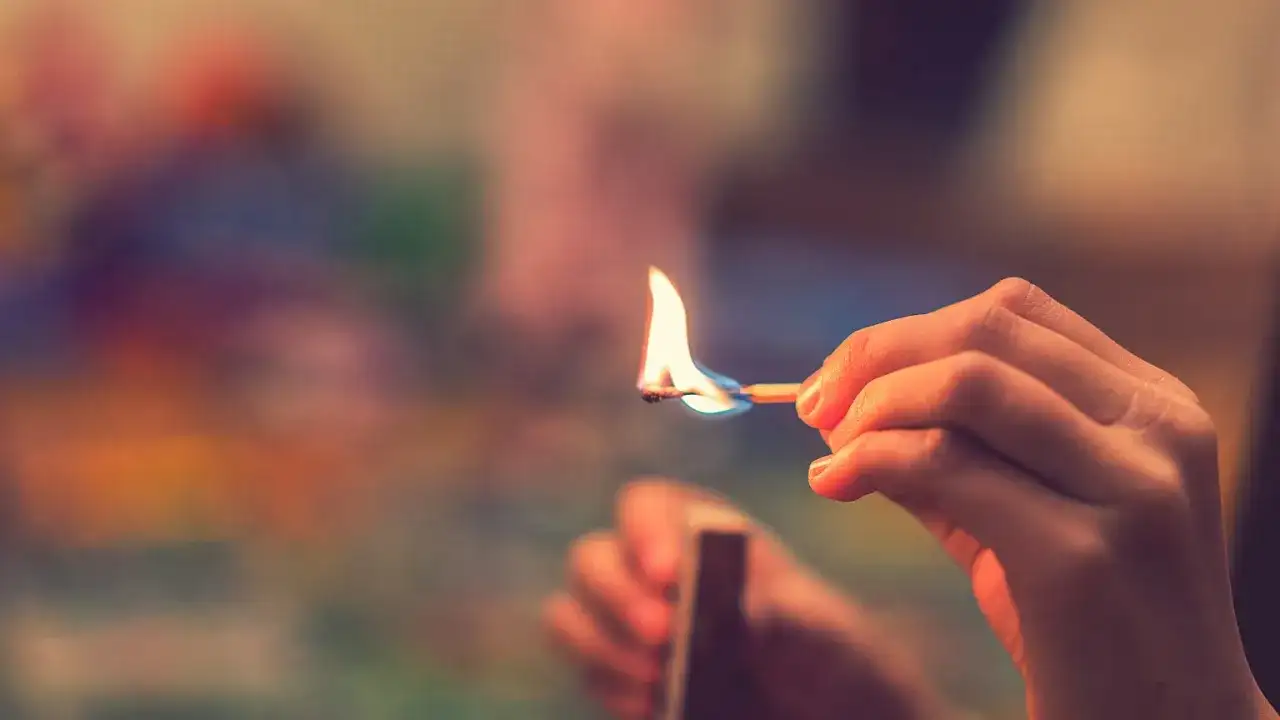 Dziewczynka z zapałkami: Dlaczego baśń Andersena porusza dziś?