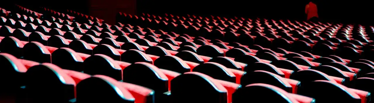 Ile miejsc ma teatr Roma? Zaskakujące fakty o pojemności scen