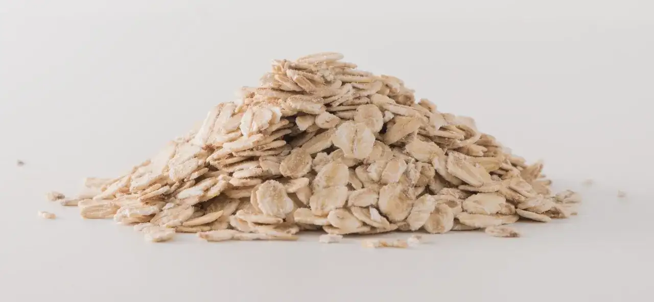 Ile kalorii ma 100 g płatków owsianych? Zaskakujące wartości!