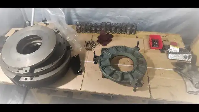 Ursus C-330: Regulacja sprzęgła (3 i 6 łapek) Zrób to sam!