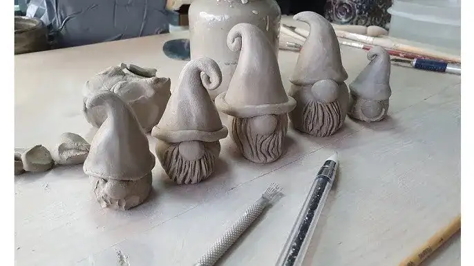 Skulpturen aus Ton selber machen: Einfache Anleitung für Anfänger