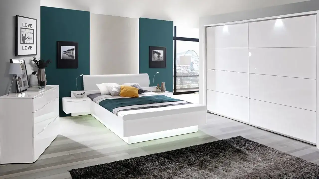 Jakie dodatki do białej sypialni? 10 pomysłów na stylową aranżację