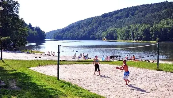 Jezioro Złotnickie: Odkryj piękno, atrakcje i tajemnice tego miejsca