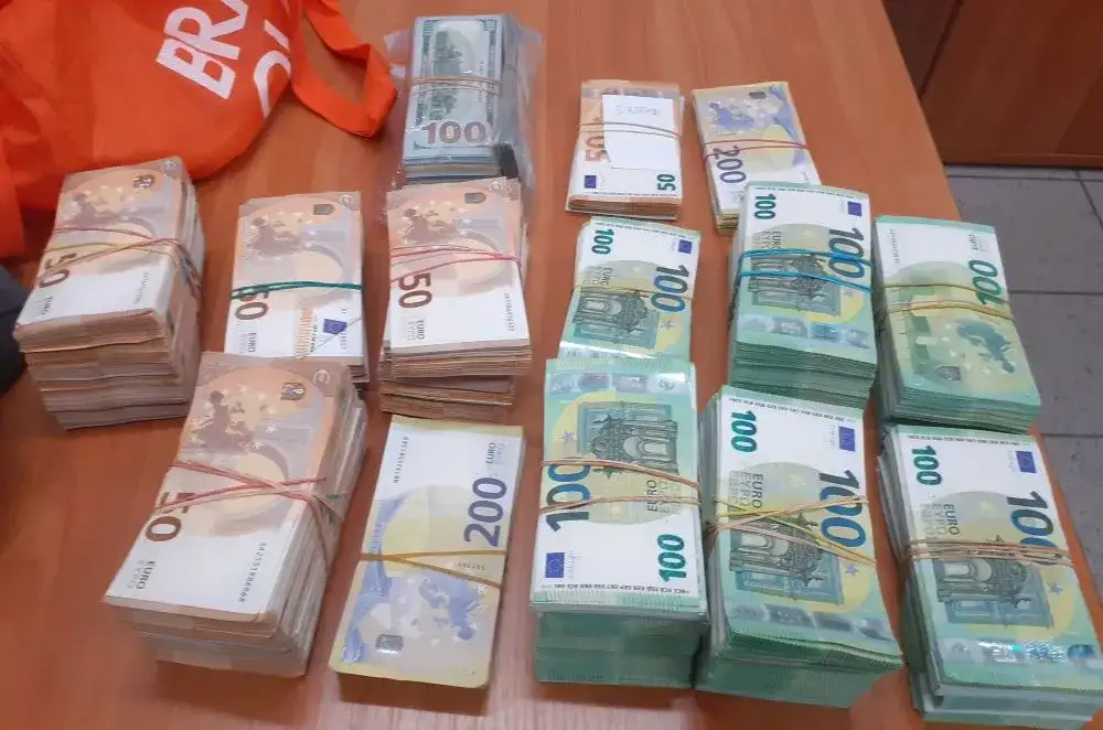 10 000 euro przez granicę? Zgłoś gotówkę i uniknij kar!