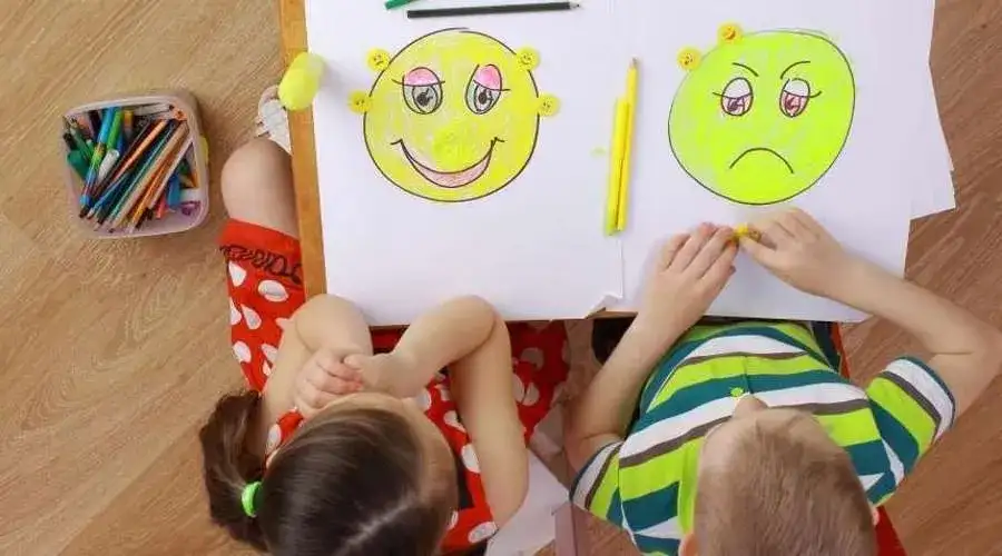 Zajęcia z psychologiem w przedszkolu: wspieraj rozwój emocjonalny dziecka