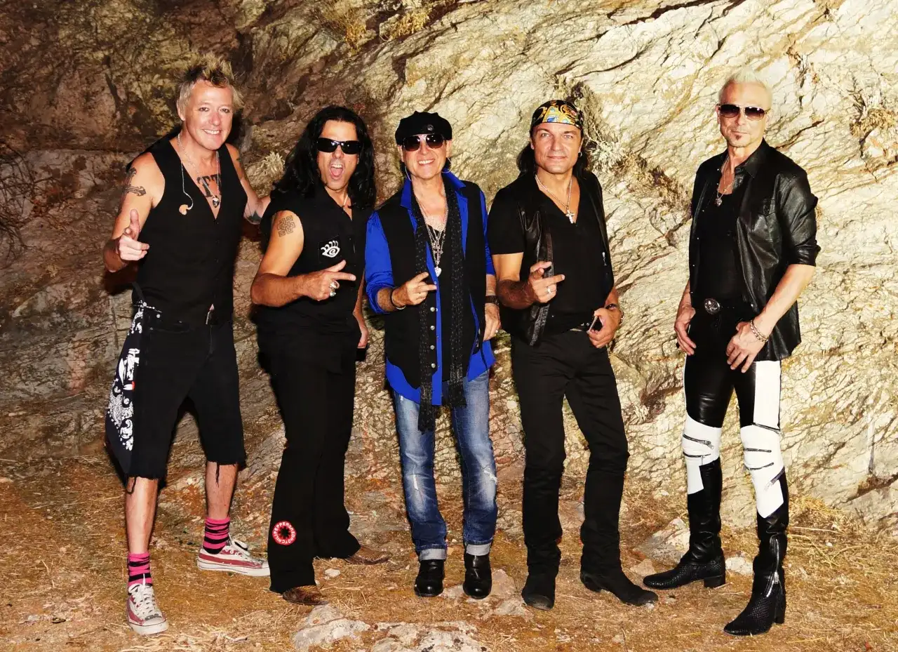 Scorpions orkiestra symfoniczna: Odkryj magię albumu Moment of Glory