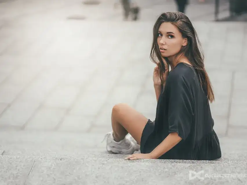 Modeling w Polsce (14 lat): Jak zacząć bezpieczną karierę? Poradnik