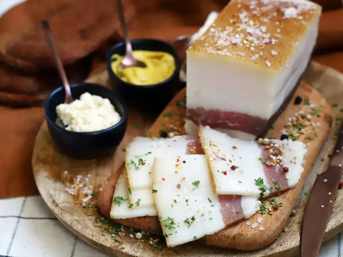 Czy pies może jeść smalec: fakty i zalecenia dla troskliwych opiekunów