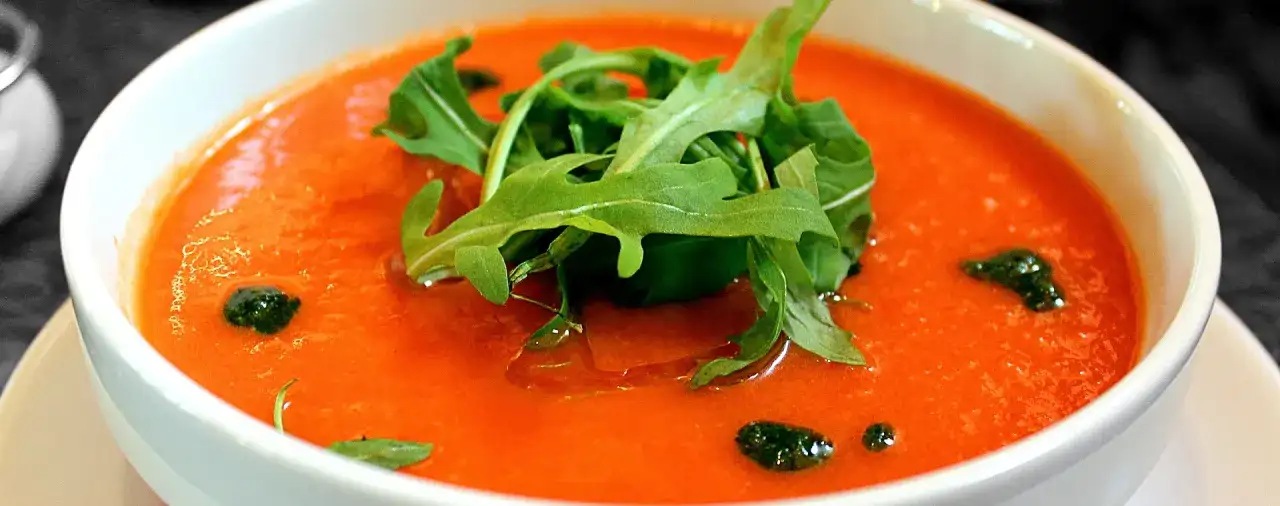 Czy zupa tuczy? Odkryj prawdę o kaloriach i diecie odchudzającej