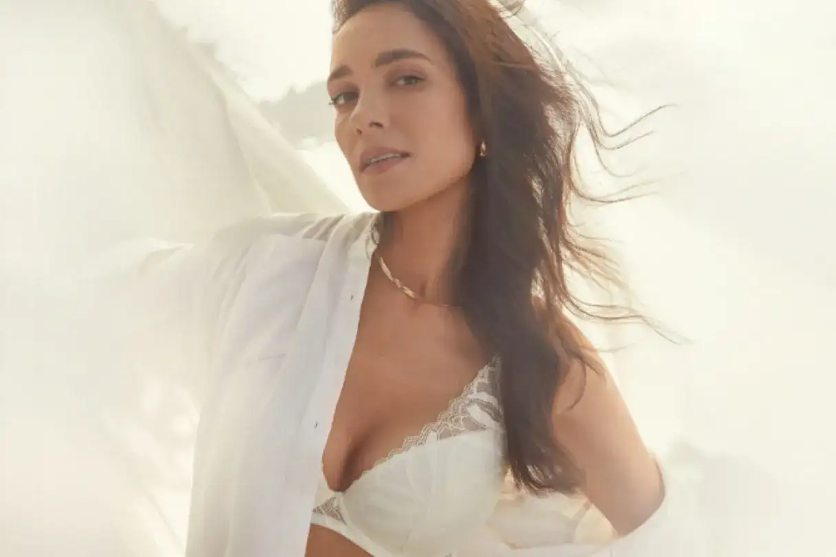 Jaka bielizna pod suknię ślubną, aby czuć się komfortowo i pięknie?