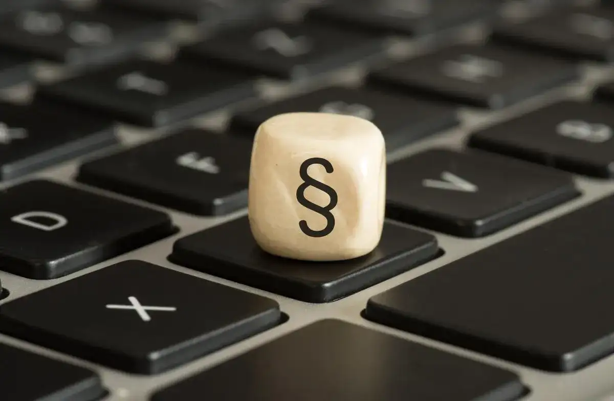 Kogo dotyczy ustawa o przeciwdziałaniu praniu pieniędzy i jakie są konsekwencje?