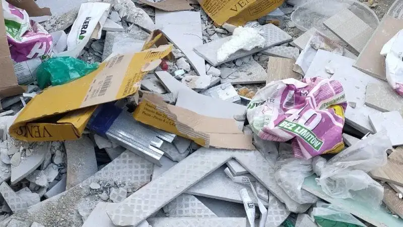 Gdzie wyrzucić odpady po remoncie? Sprawdź, jak uniknąć problemów