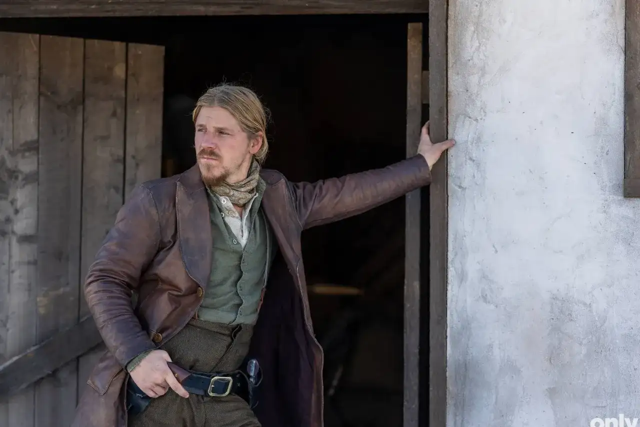 Daniel Webber na Twitterze: wszystkie konta i ich aktywność w sieci