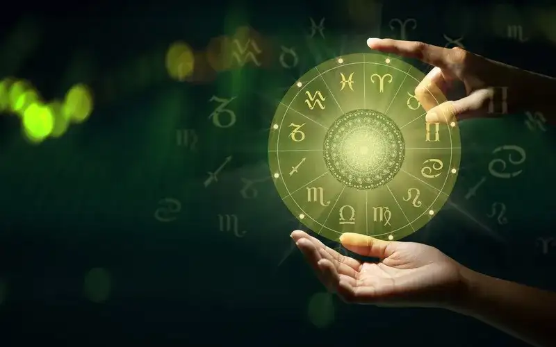 Astrologia księżycowa: Jak Księżyc kształtuje Twój horoskop osobisty