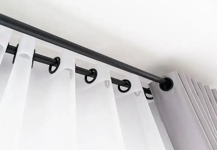 Jakie są teraz modne karnisze – trendy, które odmienią Twoje wnętrze