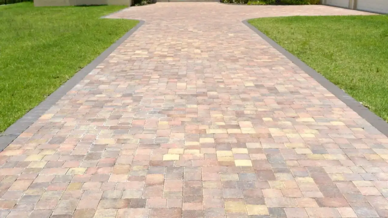 Jaki krawężnik na podjazd – wybierz najlepszy materiał dla trwałości