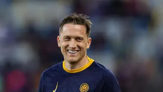 Ile zarabia Piotr Zieliński? Zaskakujące fakty o jego wynagrodzeniu