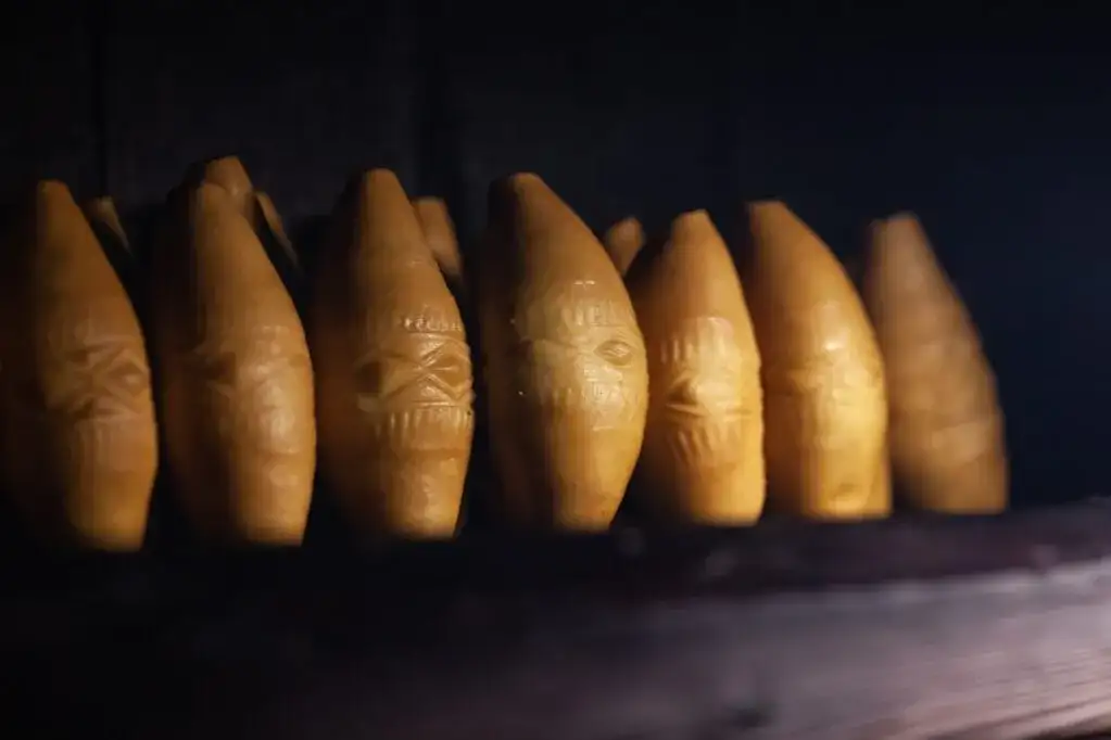 Gdzie kupić oscypki w Jeleniej Górze? Sprawdź najlepsze miejsca