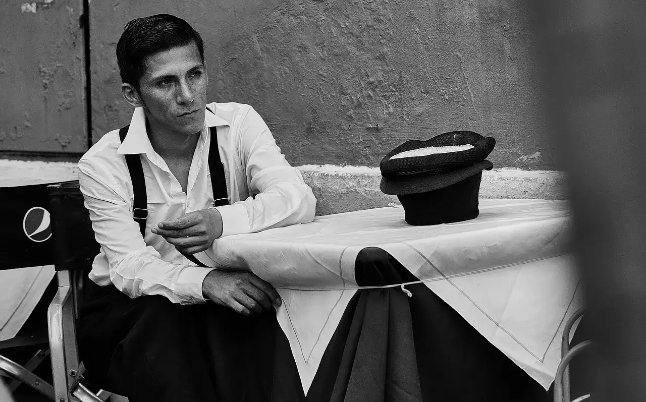 Jak dobrać męskie szelki do spodni – poradnik