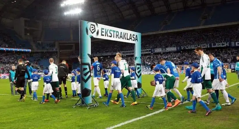 Jak oglądać Ekstraklasę w telewizji i internecie bez dodatkowych kosztów
