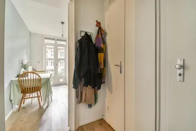 Jak urządzić przedpokój w domu jednorodzinnym, by zyskać więcej przestrzeni?