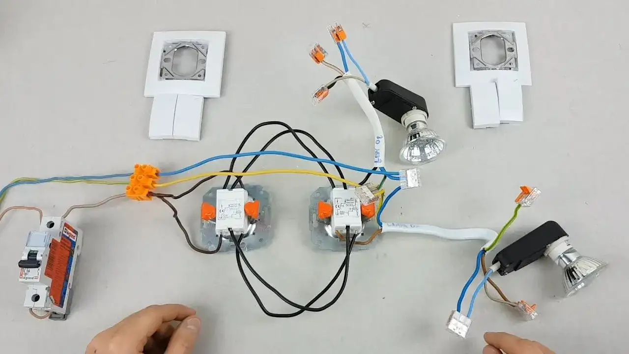 Jak podłączyć wyłącznik schodowy podwójny - uniknij tych błędów