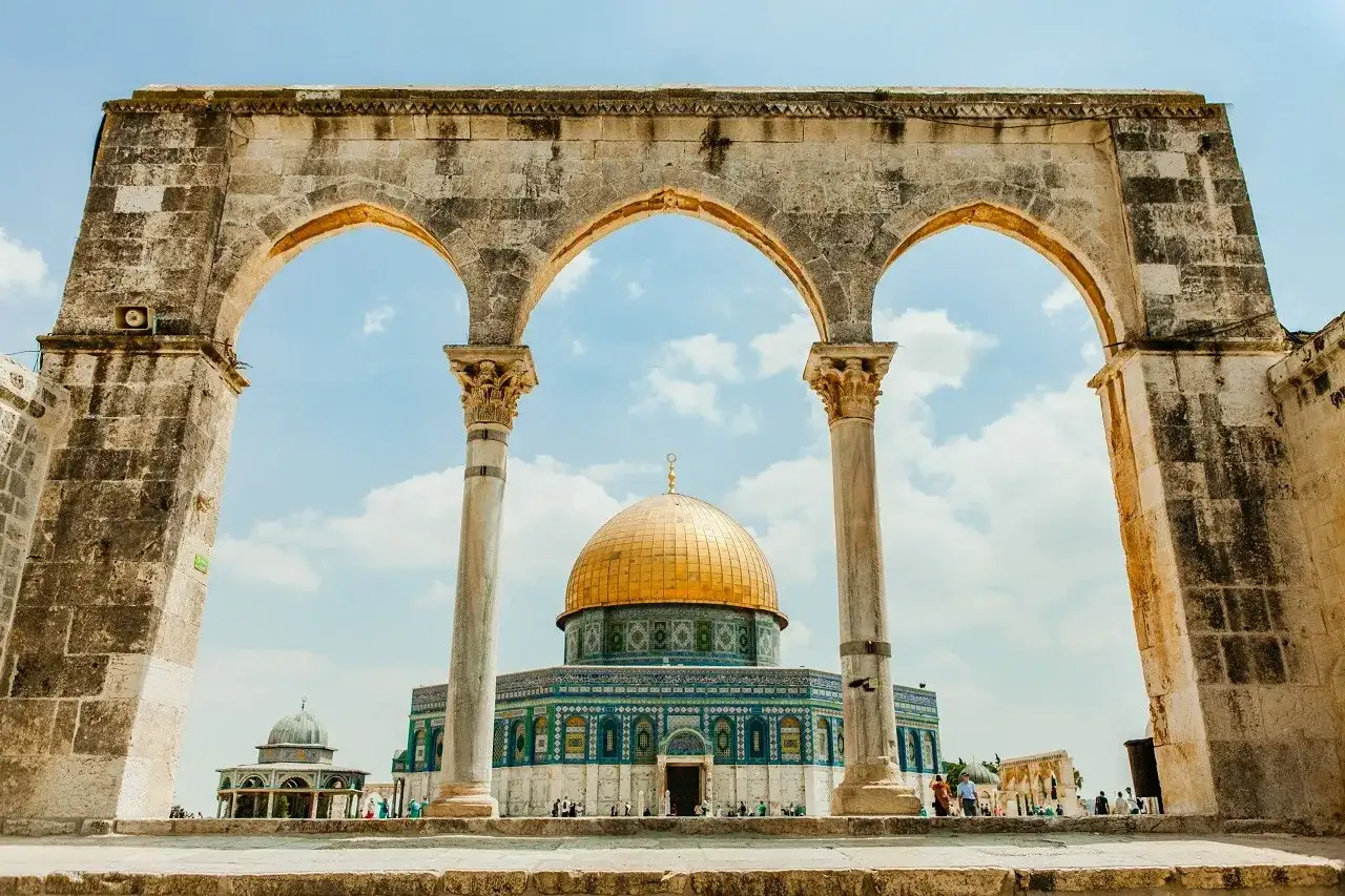 Jerozolima czy jest bezpiecznie? Odkryj zagrożenia i porady dla turystów