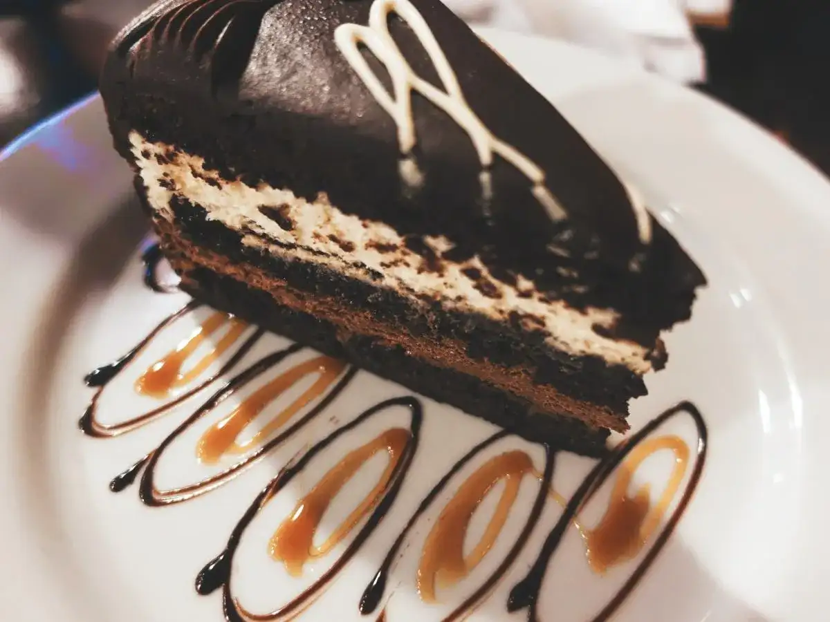 Sekrety kremu do ciasta czekoladowego: przepisy i porady eksperta