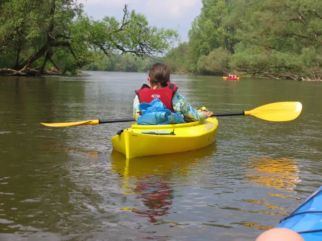 Spływ kajakowy Bugiem: dzika przygoda i praktyczny przewodnik