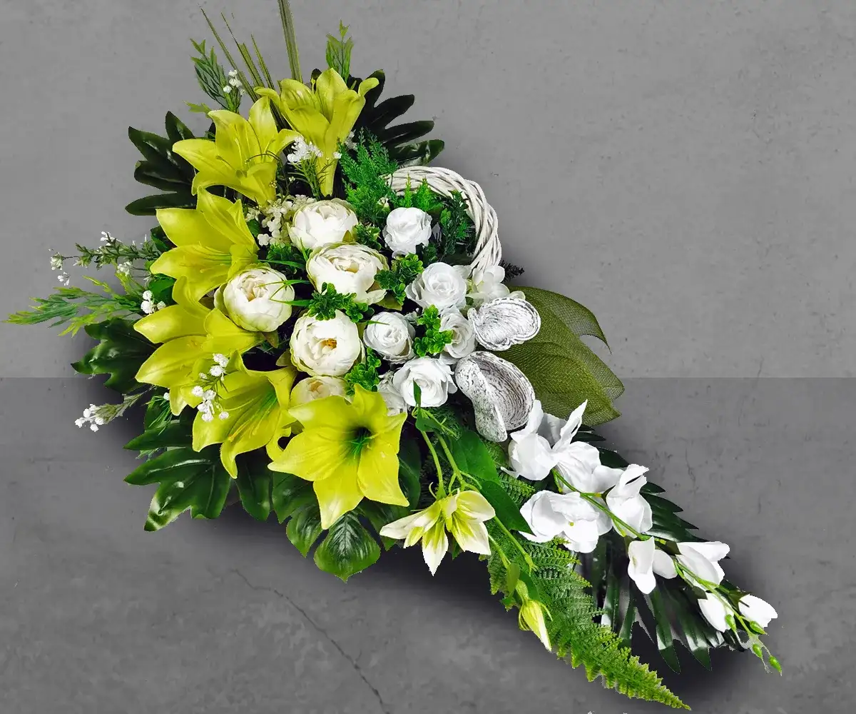 Czym obciążyć stroik na cmentarz, aby nie wypadł i długo trwał