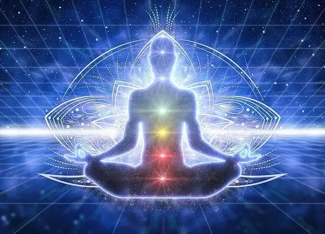 Niebieska aura: Co oznacza ten kolor energii i jak go wzmocnić?