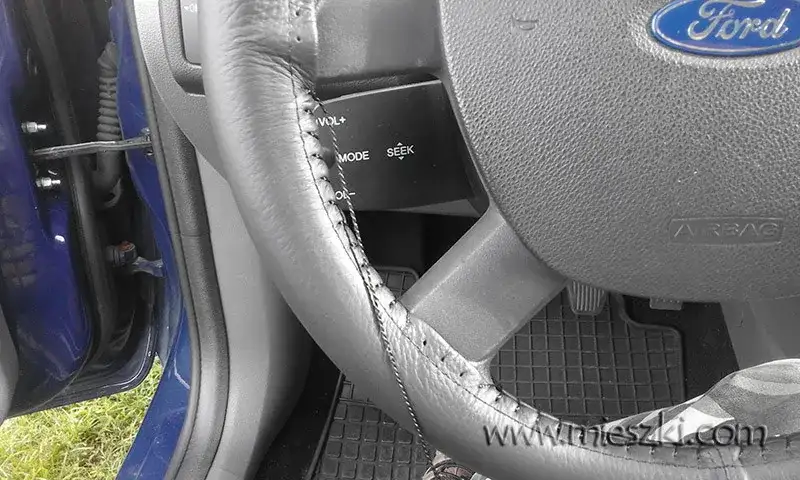 Jak obszyć kierownicę skórą - uniknij najczęstszych błędów