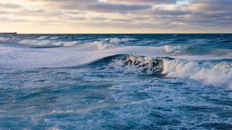 Jak głęboki jest Bałtyk? Zaskakujące fakty o jego głębokości