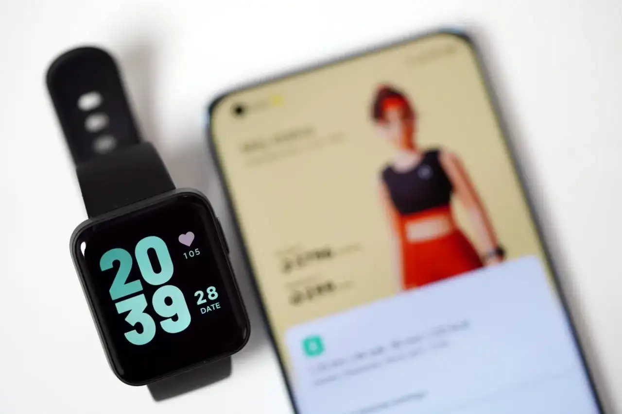 Mi Watch Lite recenzja - czy naprawdę warto go kupić? Sprawdź wady i zalety.