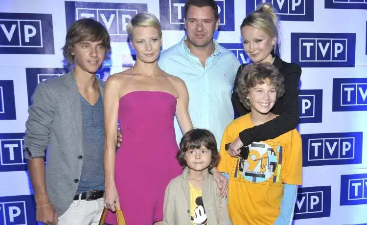 Zarobki aktorów Rodzinki.pl: Kwoty, które szokują widzów