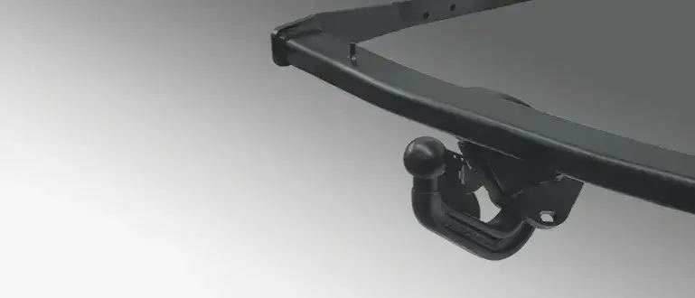 Gdzie znaleźć uchwyt do holowania w Honda Accord VII i jak go zamontować