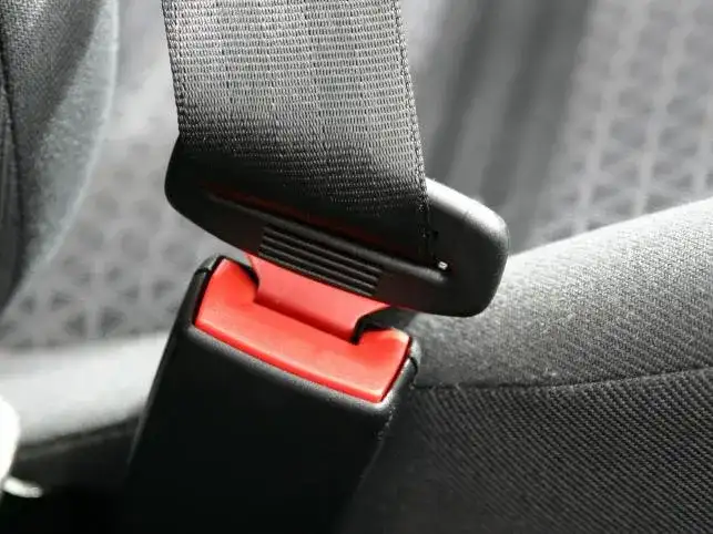 Jaki procent Polaków zapina pasy bezpieczeństwa? Zaskakujące dane!