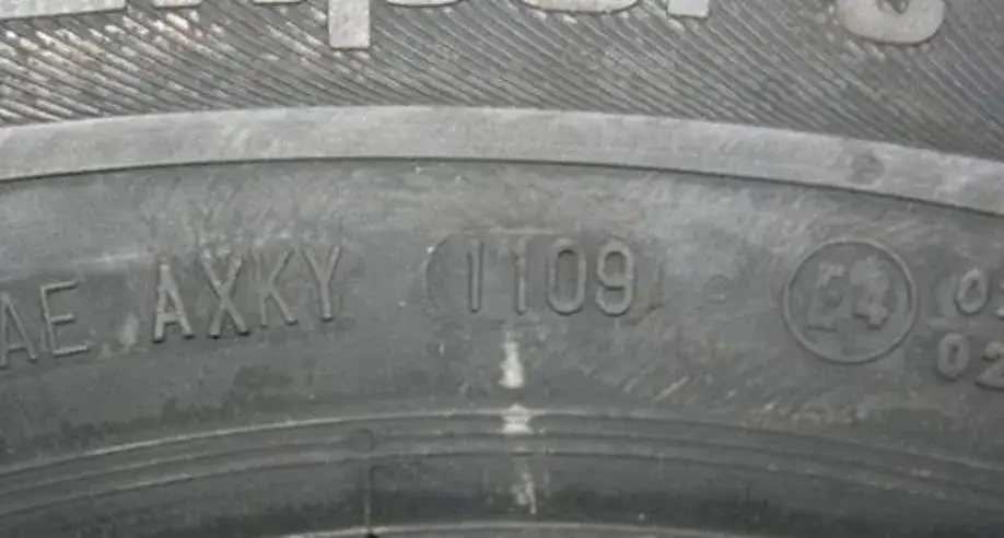 Jak sprawdzić wiek opony i uniknąć niebezpieczeństwa na drodze