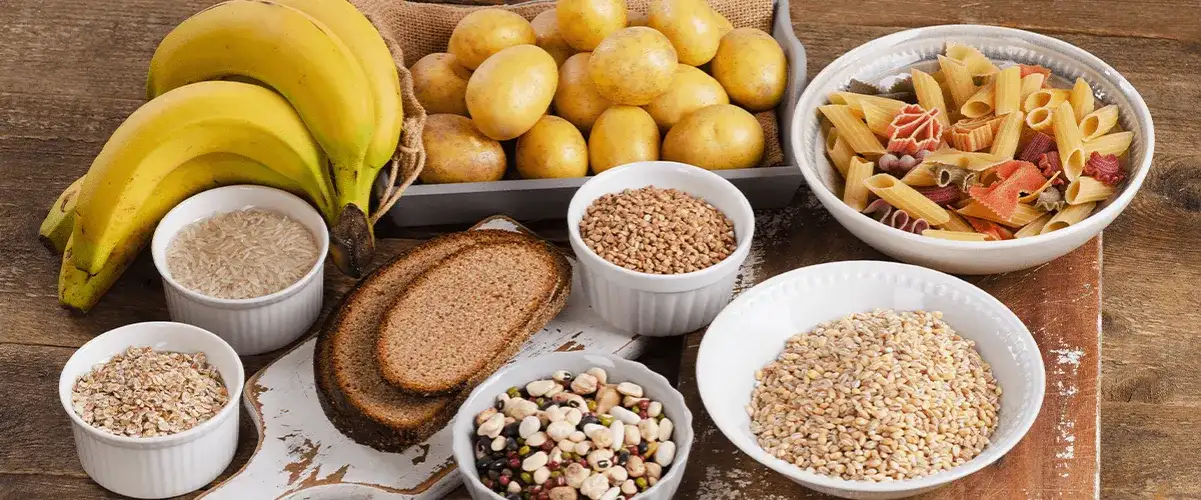 Co jeść przy biegunce i bólu brzucha? Szybka ulga i dieta BRAT