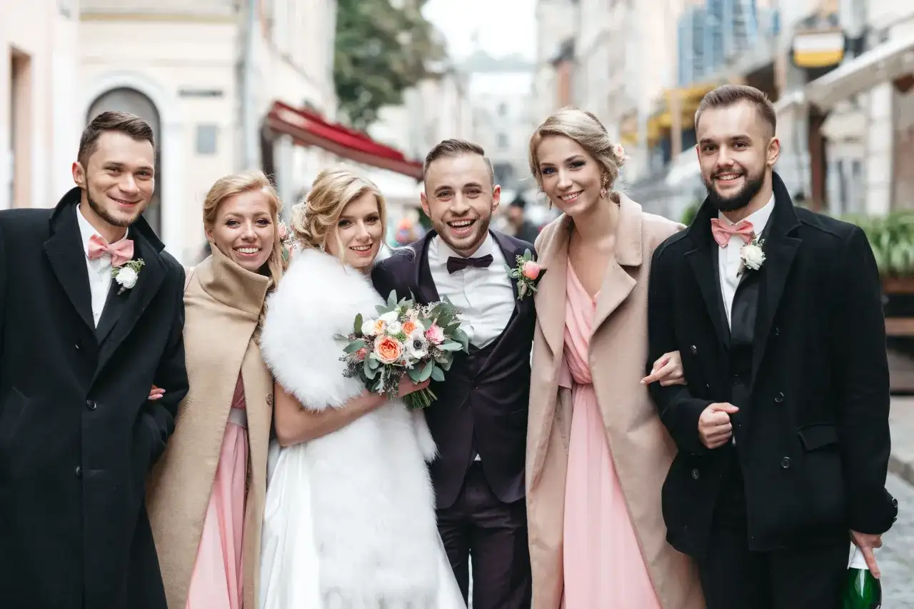 Ślub cywilny: Jak się ubrać? Trendy, porady, inspiracje