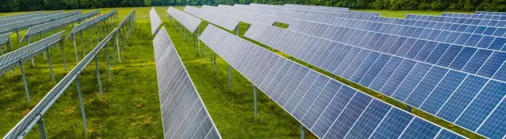 Fotowoltaika – czy naprawdę trzeba zgłaszać do straży pożarnej?