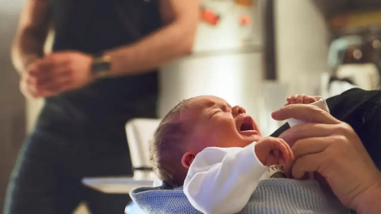 Syndrom dziecka potrząsanego objawy - jak je rozpoznać i uniknąć tragedii