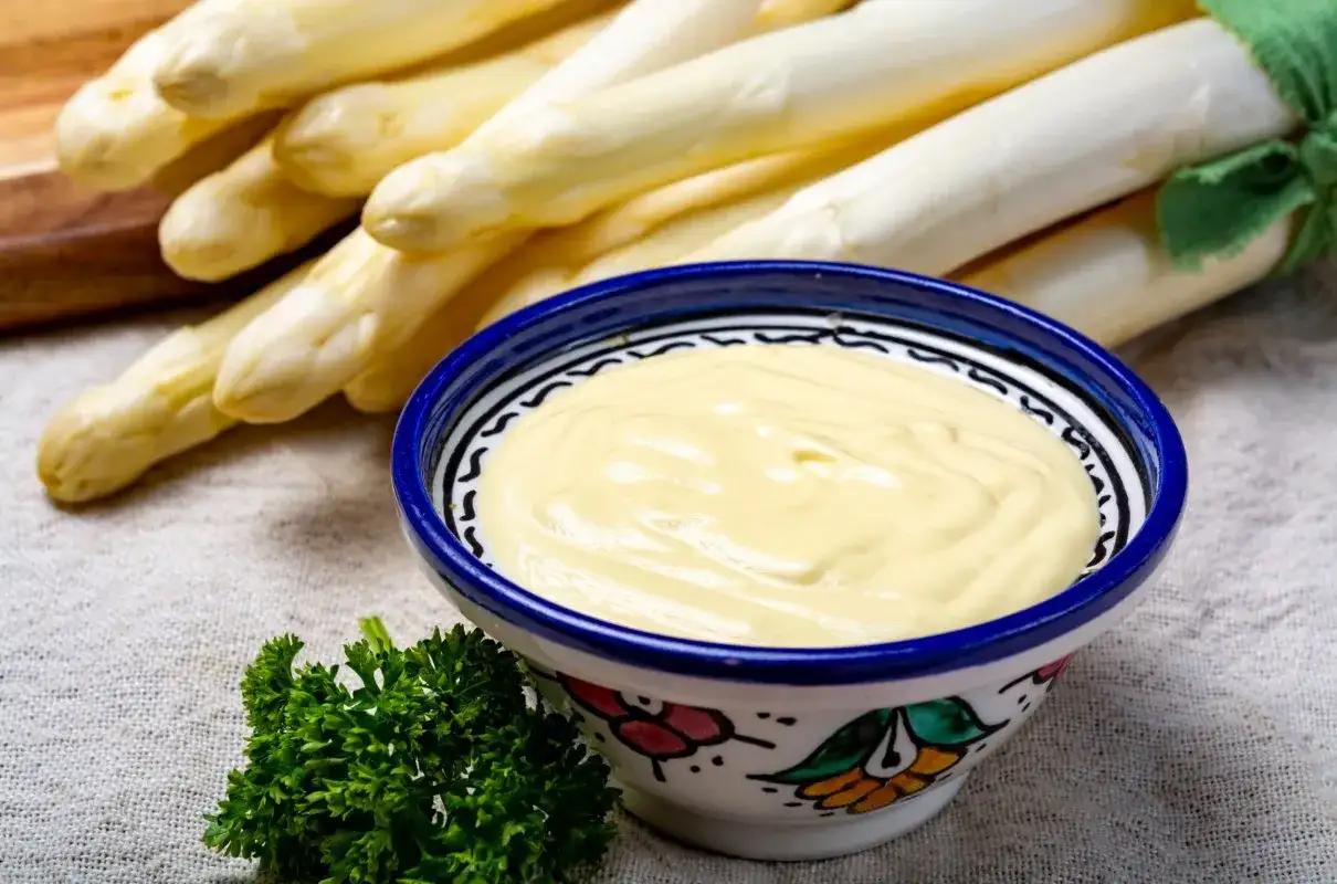 Jak przygotować idealny Thomy sos holenderski do jajek? Nasz trik