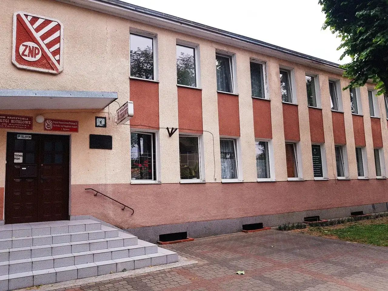 Dom Nauczyciela Bielsko: Czy to miejsce dla Twoich bliskich?