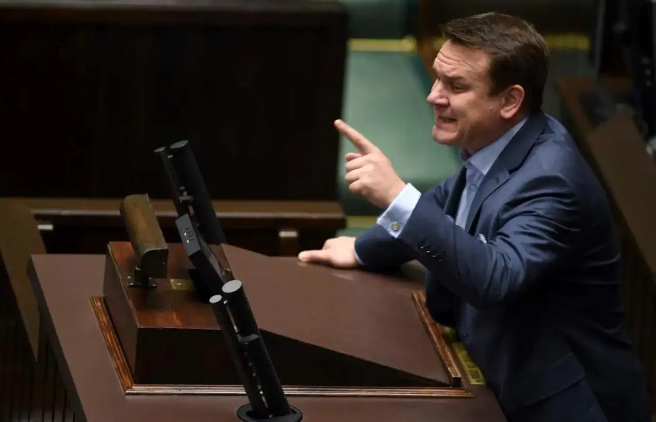 O co chodzi Kaczyńskiemu? Kontrowersje i polityczne plany w tle